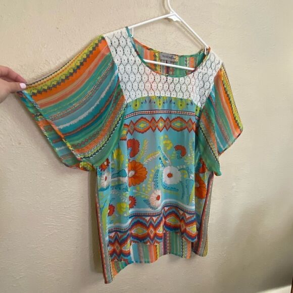 Figueroa & Flower Lady Anthropologie Aztec Floral mixed prints Top large - Picture 3 of 8